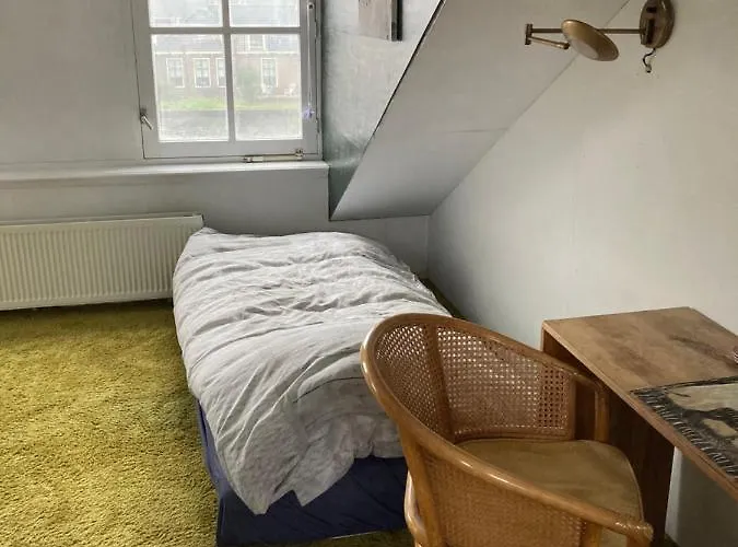 فندق مبيت وإفطار Luc's Place, Waterbed Grote Zoeterwoude