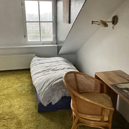 Oda ve Kahvaltı Luc's Place, Waterbed Grote Zoeterwoude